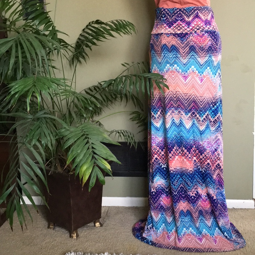 🥀DONATING 3/15 Soft Stretchy High Waist Maxi Skirt - Picture 2 of 4